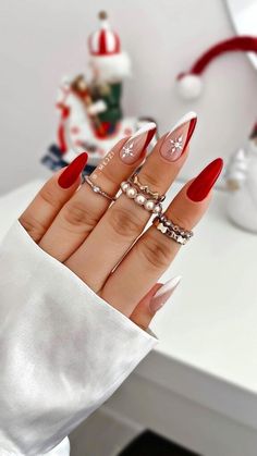 Red Christmas Nails, Festive Nail Art, Christmas Nails Easy, Christmas Gel Nails, Her Nails, Red Nail Designs, Christmas Nails Acrylic