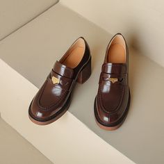 These loafers are designed in a timeless, minimal silhouette, so you'll be sure to wear them often. Made from soft leather, soft bottom that ensure all-day comfort. Wear yours with tailoring and denim alike. Color: Coffee/BlackMaterial: Cow LeatherLining: Genuine LeatherInsole: Cow LeatherSole: RubberHeels: 6 cm/2.36"Weight: 0.43kg Each Shoes (measured size 7.5) Fit: Medium to Wide, Runs Normal.Origin: Made in China Production Time: About 7-10 days (Any exceptional case will email you, Please pa Penny Loafers For Women, Mori Girl Fashion, Oxford Boots, Coffee Black, Color Coffee, Comfort Wear, Western Cowboy Boots, Flat Boots, Penny Loafers