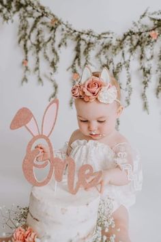 Cake Photoshoot, Easter Photoshoot, 1st Birthday Party For Girls, Winter Birthday Parties, Boho Baby Girl, One Year Birthday, 1st Birthday Themes