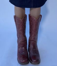 70s Festival Fashion, Cute Snow Boots, 70s Festival, Thrift Finds, Thrift Fashion, Swag Shoes, Boots Fall, Dream Shoes, Cowgirl Boots