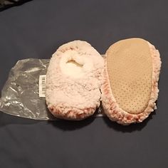 House Slippers Pink & White Os..... Nwot House Slippers, Pink White, Pink Ladies, Slippers, Fast Delivery, Pink, Women Shopping, White, Color