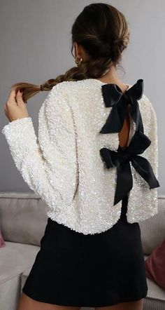 Smart Casual Outfit Wedding Guest, Old Money Christmas Aesthetic Outfit, Christmas Brunch Outfit Ideas, Christmas Brunch Outfit, Streetwear Outfit Aesthetic, Hairstyle Winter, Cardigan Rosa, Aesthetic 2023, Wishlist Christmas