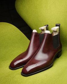 <p>Shoes+Detail</p> +++++++++++++++++++ ++++++++++++++++++++<p><strong>Upper:</strong>+High+Quality<span+style="color+:#539B00"<p>+Calf-Skin+Leather+<p> ++++++++++++++++++++++++++++++++++++++++++++++++++++++++++++++++++++++++<p><strong>Inner:</strong>+Soft+Leather+</p> +++++++++++++++++++++++... Shoe Photography Ideas, Red Chelsea Boots, Fashion Shoes For Men, Loafer Shoes For Men, Shoe Photography, Royal Blue Shoes, Fishing Shoes, Quality Leather Boots, Italy Pictures