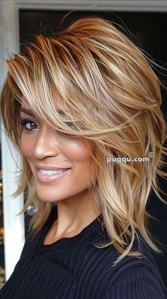 Honey Blonde And Caramel Highlights, Shag Blonde Hair, Blonde With Honey Highlights, Long Hair Over 50 Older Women, Blonde Hair With Copper Lowlights, Tmavý Blond, Trendy Fall Hair Color, Light Blonde Highlights