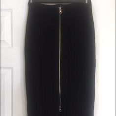 H&M Black Skirt With Zip Up The Front. Textured Print. Never Worn Out, Tag Still Attached. Hm Skirt, Black Zip Ups, Black Skirt, Pencil Skirt, Zip Ups, H&m, Womens Skirt, Pencil, Skirt