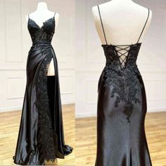 ad eBay - Find many great new & used options and get the best deals for Black Wedding Dresses Spaghetti Straps Sexy Side Split Mermaid Bridal Gowns at the best online prices at eBay! Free shipping for many products! Homecoming Long Dress, Black Slim Wedding Dress, Formal Vampire Dress, Elegant Revealing Dress, Goth Reception Dress, Gothic Wedding Reception Dress, Goth Black Tie Dress, Femme Fatale Black Dress, Black Lace Mermaid Dress