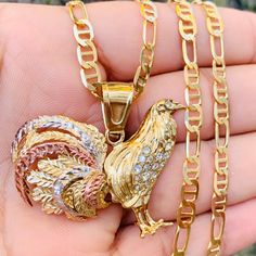 Material: 18k Gold Filled Size: 24" Inches Thickness: 4.4mm Weight: 10g (Approx) Chain Style: Figaro Mariner Link Pendant: 33x45mm Total Weight: 20.62 Grams (Approx) 100% Brand New Material: 18k Oro Laminado Longitud: 24" Pulgadas Grosor: 4.4mm Peso: 10g (Aprox) Estilo De La Cadena: Figaro Mariner Link Dije: 33x45mm Peso Total: 20.62 Gramos (Aprox) 100% Nuevo Figaro Chains, Figaro Chain, New Material, Jewelry Necklace, Gold Yellow, Womens Jewelry Necklace, Gold Filled, 18k Gold, Jewelry Necklaces