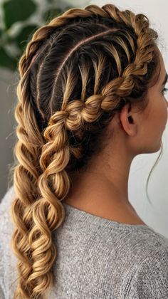 formal hairstyles to do with box braids Bridal Box Braids, Braids Formal Hairstyles, Box Braids Updo, Bridal Hairstyles With Braids, Low Chignon, Bold Lip Color