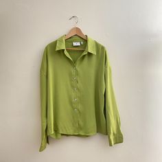 "Woven button-up blouse with subtle shimmer appearance. Full length torso and full length sleeves. Opaque and not see-through. Pre-loved item. Good condition. Brand: Daisy Street Size on tag: Women's XXL, but refer to measurements below. Pit to pit: 50\" Length: 25.5\" Shoulders: 24\" Sleeves: 21\" Please allow 0.5\" margin of error for measurements, they are taken by hand. Material: 100% viscose Wash: Machine wash cold. Line dry. Made in: China" Green Long Sleeve Blouse With Button Closure, Green Button Up Shirt Outfit, Button Up Shirt Outfit, Green Button Up Shirt, Green Long Sleeve, Green Button, Green Blouse, Womens Blouses, Button Up Shirt