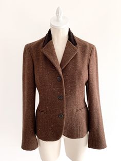 Perfect classic and timeless fitted brown cashmere blend blazer jacket. Made in USA. Fabric: Wool, cashmereLabel: Ralph LaurenFit: SEra: 1990’s Measurements:Bust 37"Shoulder 16"Sleeve 24.5"Length 24"Waist 32"Hips 39" Condition: Excellent. Elegant Brown Single Breasted Sport Coat, Elegant Tailored Brown Sport Coat, Elegant Brown Sport Coat With Lapel Collar, Fitted Brown Tweed Jacket For Business, Elegant Brown Sport Coat With Notch Lapel, Elegant Brown Sport Coat With Suit Collar, Formal Fitted Brown Tweed Jacket, Elegant Brown Tweed Jacket For Office, Fitted Brown Blazer With Welt Pockets