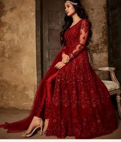 Sonal Chauhan, Red Quinceanera Dresses, Bridal Dresses Pakistan, Indian Gowns Dresses, Indian Bridal Dress, Dress Indian Style, Ethnic Dress, Anarkali Suit, Pakistani Dress Design