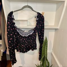 Cropped Long Sleeve 96% Polyester 4% Spandex Fitted Black Floral Print Tops, Black Stretch Tops With Floral Print, Black Stretch Top With Floral Print, Black Floral Print Stretch Tops, Black Stretch Floral Print Tops, Denim Skirt Women, Cropped Long Sleeve, Fashion Nova Tops, Skirt Women