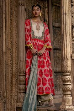 Shop for Rajiramniq Red Silk Moroccan Print Kurta Set for Women Online at Aza Fashions Modal Silk Kurti Designs, Umbrella Sleeves, Sharara For Women, Satin Dupatta, Dress India, Linen Style Fashion, Moroccan Print, Red Kurta, Kalamkari Painting