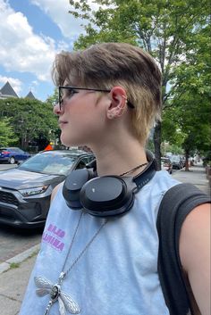 #shorthair #mullet #fashion Short Hairstyle Gender Neutral, Transmasc Haircuts Straight Hair, Short Enby Haircuts Straight Hair, Gender Affirming Haircut Ftm, Gay Mullet Straight Hair, Androgynous Hair Short Masc, Masc Short Haircuts, Pretty Mullet, Short Hair Long On Top