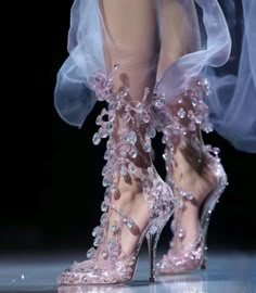 Fairy Shoes, Fashion Shoes Heels, Crystal Heels, Fancy Shoes, Girly Shoes, Aesthetic Shoes, Fantasy Dress, Pretty Shoes