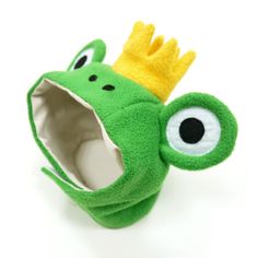 Hats on, give it a lick, and prince charming he is. The is the perfect hat that turns your pup into a prince frog. New York Dog, Prince Frog, York Dog, Frog Costume, Frog Hat, Monster Hat, Wing Boots, Viking Helmet, Frog Prince