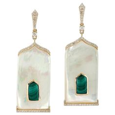 Handcrafted from 18-karat gold, these earrings are set with 3.93 carats Malachite, 27.32 carats mother of pearl and .84 carats of glimmering diamonds. FOLLOW MEGHNA JEWELS storefront to view the latest collection & exclusive pieces. Meghna Jewels is proudly rated as a Top Seller on 1stDibs with 5 star customer reviews. All items manufactured by us are handmade and can be customized or redesigned. Composition Size-58X19 MM Total Weight-18.65 Gold Weight(Gms)-12.233 Diamond Wt(Cts)-0.84 Malachite Rose Gold Drop Earrings, Handmade Gold Jewellery, Malachite Jewelry, Bar Stud Earrings, Diamond Dangle Earrings, Yellow Gold Jewelry, Pearl Earrings Dangle, Gold Earrings Dangle, Diamond Drop Earrings