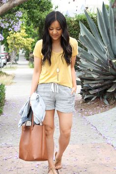 Yellow tee + linen shorts + tote bag + sandals + white necklace Mustard Top Outfit, Summer Outfits With Shorts, Outfits With Shorts, Tote Bag Outfit, Mustard Top, Olive Shorts, It's Too Hot, Everyday Casual Outfits