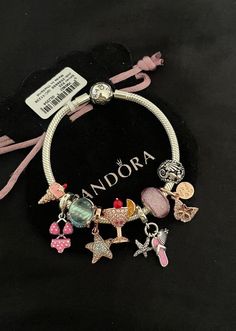 Pandora Bracelet Charms Ideas, Girly Bracelets, Pandora Bracelet Designs, Pandora Jewelry Charms, Charms Bracelets, Wrist Jewelry, Jewelry Accessories Ideas, Pandora Bracelet Charms