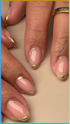 Women love to flaunt their fresh manicures with interesting designs ranging from simple stripes nail to outrageously odious to classically stunning patterns Hoco Nails, Formal Nails, Summery Nails, Neutral Nails, Silver Nails