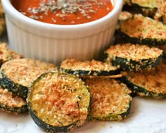 zucchini chips with sauce on the side