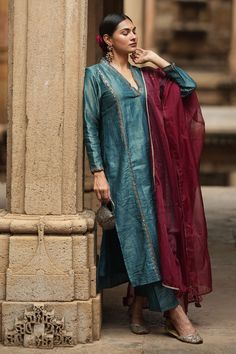 Buy Green Kurta And Pant Tissue Embroidered Aari V Neck Set For Women by Sagaa by Vanita Online at Aza Fashions. Tissue Kurta, Tissue Dupatta, Aari Embroidery, Stylish Dress Book, Organza Dupatta, Birthday Party Dress, Indian Attire, Kurta With Pants