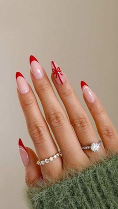 Cute Christmas Nails, Christmas Nails Easy, Christmas Gel Nails, Christmas Nails Acrylic, Xmas Nails, Christmas Nail Designs, Christmas Nail, Accent Nails, Pretty Acrylic Nails