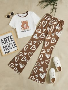 Teen Pants, Animal Print T Shirts, Printed Flare Pants, Cute Dress Outfits, Quick Outfits, Cute Preppy Outfits, Flare Leg Pants