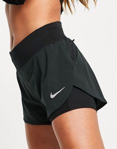 Nike One Shorts, Shorts For Training, Shorts Sport Outfit, Running Outfit Shorts, Cute Shorts For Women, Nike Clothing Women Outfits, Sport Shorts Women Outfits, Nike Running Shorts Outfit, Nike Shorts Women Outfit