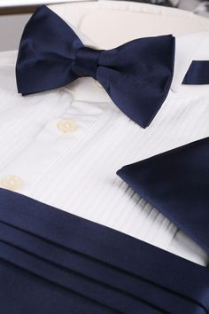 Navy Cummerbund Set Cummerbund Bow Tie Sets Solid Navy Bow - Etsy Greece Navy Groomsmen, Navy Bow Tie, Groomsmen Wedding, Star Eyes, 65th Birthday, Bow Tie Set, Small Bouquet, Pretty Box, Tie Set