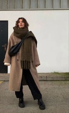 Minimal Stil, 00s Mode, Skandinavian Fashion, Paris Mode, Cold Outfits, Winter Fits, Winter Trends