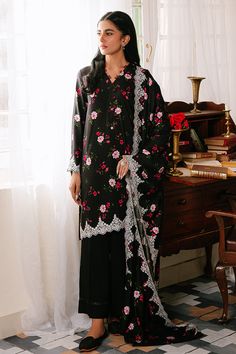 Cross Stitch Kaylen Black - 3pc Linen Printed  Khaddar & Linen Collection Designer Winter Dresses, Pakistani Winter Dresses, Simple Clothes, Shirt Trouser, Linen Collection, Dyed Linen, Linen Suit, Pakistani Designers, Suit Fabric