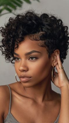 short haircuts for black women Short Haircuts For Black Women, Textured Crop, Haircuts For Black Women, All Face Shapes, Hair Textures, Penteado Cabelo Curto, Thinning Hair, Hair Short