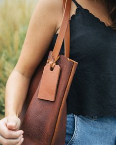 Shop the tote that had a 500-person waitlist! Crispy Waffles, Diy Handbags, Scarf Wearing, Steampunk Leather, Best Tote Bags, Leather Ideas, Leather Tote Bags, Diy Handbag, Tote Bags Handmade