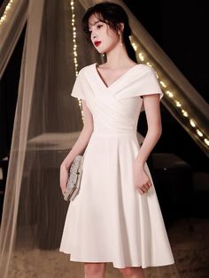 Name: V-neck party dress,white homcoming dress,simple graduation dressMaterial:blendedColor:as picture or custom colorNeckline:v-neckBack details:zipperDress type:A-lineFeatures:simple&ltp&gtThis dress could be custom made, there are no extra cost to do custom size and color.</p>&ltbr/>&ltp&gt1, If the color is customized, please note the color & card number.</p>&ltbr/>&ltp&gt2,You can choose standard size or custom size . If dress is custom White V-neck Evening Dress For Prom Season, White Evening Dress For Wedding Guest During Prom Season, White A-line V-neck Party Dress, White V-neck Dress For Banquet, White A-line V-neck Wedding Dress, Elegant White V-neck Party Dress, White V-neck Evening Dress For Wedding, White A-line Evening Dress For Prom, White A-line V-neck Dress For Evening