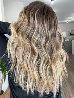 Hair Color With Blonde Highlights, Natural Brown Hair Color, Hair Colors Trending, Brownish Red Hair, Brown Hair Color With Blonde Highlights, Icy Blonde Highlights, Pale Blonde Hair, Copper Blonde Hair Color, Blonde Hair Goals