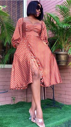 London Crepe Styles, Elegant Dress Outfits For Women, Chiffon Styles For Ladies, Flare Skirt Outfit Classy, African Design Dresses Classy, Nice Dresses Classy, Gown For Wedding Party, Afrikaanse Mode