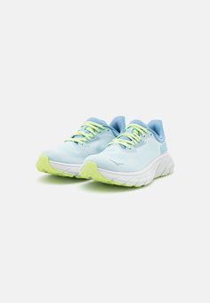 HOKA ARAHI 7 - Stabilty running shoes - illusion/dusk