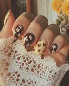 28 Exclusive Cottagecore Aesthetic Nail Ideas for Valentine's Day - The Mood Guide