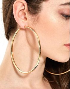 These beautiful oversized statement hoops are very fashionable.  They are  Created with a lightweight and hollow design and they are waterproof!  Pic size is 90 mm. For long lasting wear do not expose them lotions or oils when taking them on and off, and don't spray perfume or hairspray on them. Oversized Hoop Earrings, Women Basketball, Fashion Oversized, Earrings Hoops, Big Hoop Earrings, Punk Jewelry, Round Circle, Large Hoop Earrings, Womens Basketball