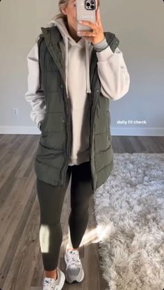 Casual Mom Outfits Rainy Day, Mom Outfits Rainy Day, Legging With Vest Outfit, No Dress Wedding Outfit, Outfit Ideas Athletic Casual, 30 Year Old Date Night Outfit, Long Vest Puffer Outfit Ideas, Cold Rainy Weather Outfits Casual, Fall Outfits White Doc Martens