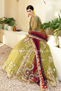 Indian Bridal Lehenga Choli Elegant Green Gown With Pallu, Green Organza Dress For Reception, Green Organza Lehenga For Wedding, Elegant Green Gown With Dupatta, Green Organza Wedding Gown, Green Organza Sharara For Wedding, Green Wedding Dress With Dupatta, Green Lehenga With Dabka For Wedding, Green Dabka Lehenga