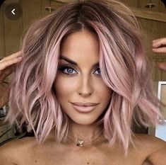 Summer Hair Color Ombre, Vivid Hair Color For Pale Skin, Rose Gold Hair Brunette Short, Short Rose Gold Hair, Short Pastel Pink Hair, Rose Gold Short Hair, Platinový Blond, Cute Pink Hair, Rose Gold Hair Ombre