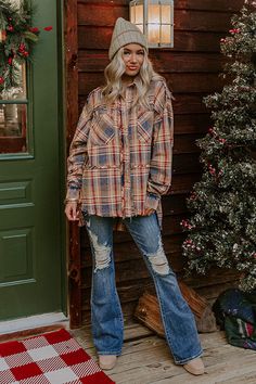 Orange Flannel Outfit, Flannel Outfits For Women, Outfit With Flannel, Styling A Flannel, Oversized Outfits, Shacket Outfit, Oversize Outfit, Comfy Outfits Winter, Flannel Outfits