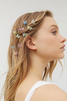 Urban Renewal Vintage Colorful Mini Butterfly Clip Set | Urban Outfitters Hair Clips Hairstyles, Matrix Hairstyle, Butterfly Hairstyle, Braid Hairstyle Ideas, Hairstyles Reference, Hair Clip Hairstyles, Butterfly Hair Clips, Y2k Hairstyles, Butterfly Collection