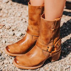 FREEBIRD STORES - DARCY Square Toe Leather Boots, Street Accessories, Handcrafted Boots, Western Women, Leather Pulls, Hat Shop, Small Leather Goods, Belt Size, Dress With Boots