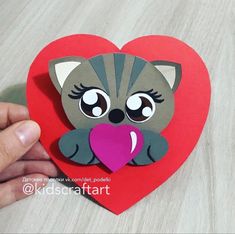 You can buy templates for this craft see link Thanksgiving Crafts Diy, Easy Valentine Crafts, Valentine Gifts For Kids, Valentine Crafts For Kids, Heart Card, Kids Activity, Themed Crafts, St Valentin, Simple Valentine