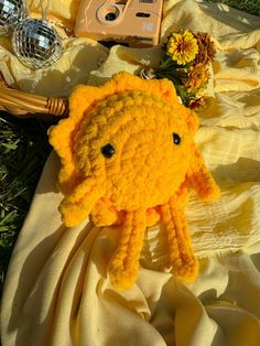 Sun Plushie - Sunshine Decor - Retro Decor - Yellow Decorative Pillow - Nature Plush - Weather Ho... Sun Plushie, Yellow Amigurumi, Sun Character, Sunshine Decor, Sun Crochet, God's Light, Pastel Cupcakes, Flower Children, Yellow Crochet