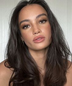 Lauren Asher Aesthetic, Olive Skin Makeup, Dinner Makeup, Fresh Face Makeup, Kelsey Merritt, Lauren Asher, Eye Makeup Styles, Casual Makeup, Camila Morrone