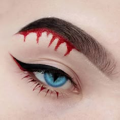 Demon Eye Makeup, Fun Halloween Makeup Looks Easy, Simple Spooky Makeup, Halloween Smokey Eye, October Makeup Looks, Friday The 13th Makeup, Spooky Eyeliner, Ghostface Makeup, Spider Eyeliner